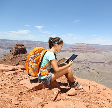 Free guide to traveling alone safely